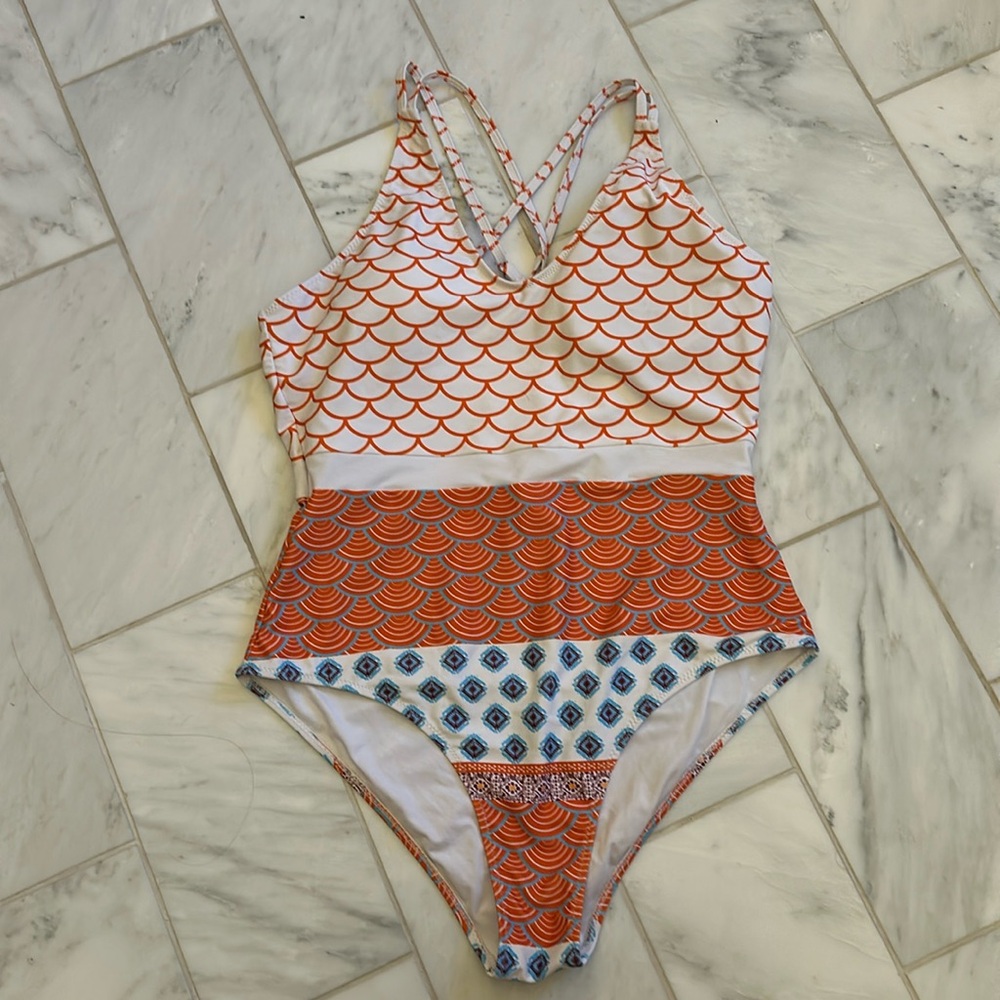 Cupshe XL one-piece swim suit bathing suit